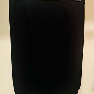 Black lined pencil skirt